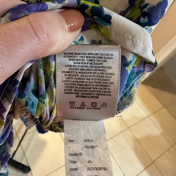 Jessica Simpson summer top size small - Picture 5 of 5